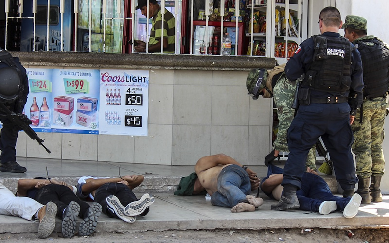 Enfrentamiento entre militares y civiles armados deja un muerto y dos heridos