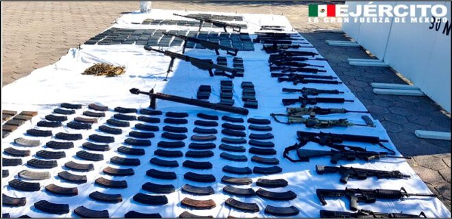 Ejército Mexicano asegura 30 armas largas en el municipio de Nuevo Laredo, Tamaulipas.