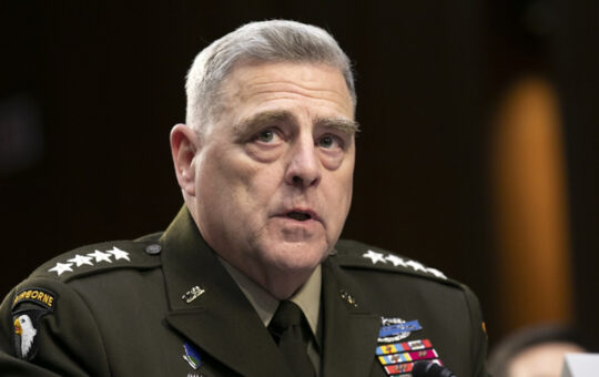 General Mark Milley de Estados Unidos advierte que el potencial de un conflicto internacional significativo - Cadena de Mando